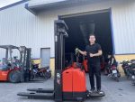 CDD16-950/350 Xe nâng điện 1.6 tấn đứng lái Heli khung 3 tầng nâng - Ảnh 4