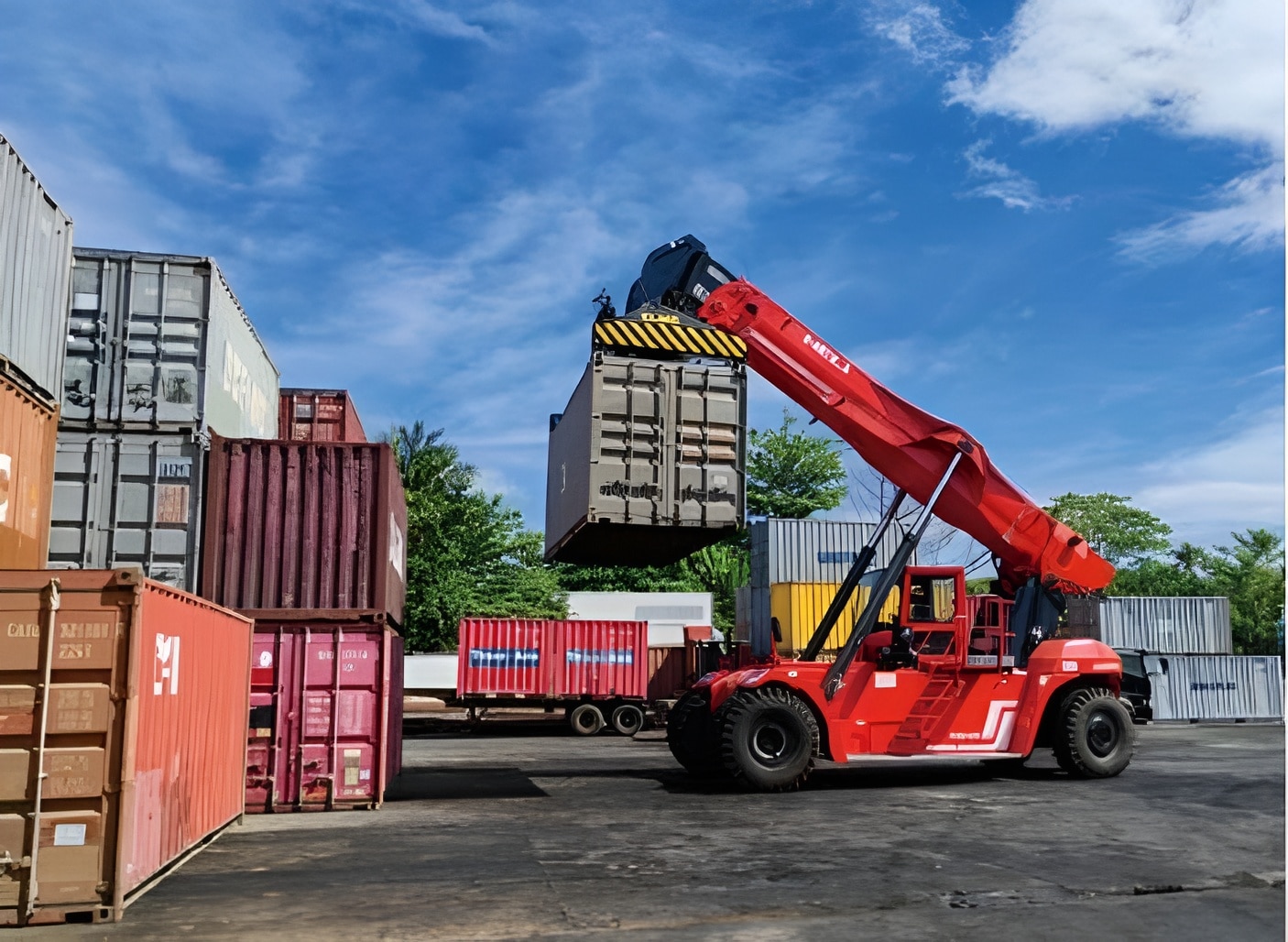 Xe nâng Container Heli 45T Xe nâng Container Heli 45T
