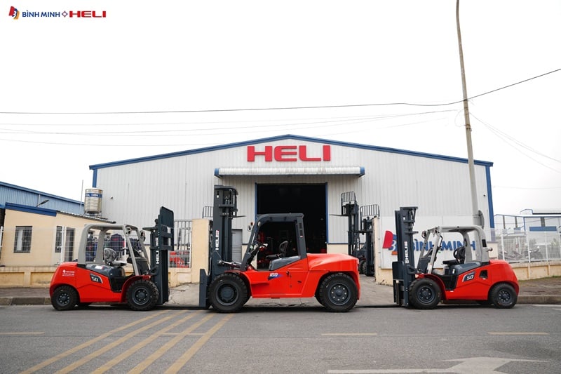 Xe nâng 10 tấn dầu Heli