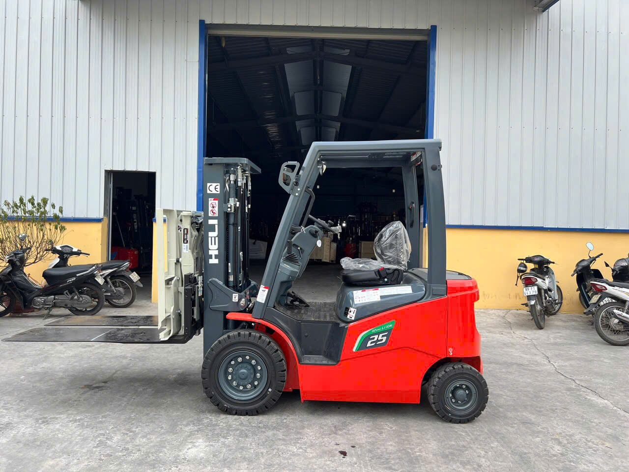 Xe nâng Push Pull